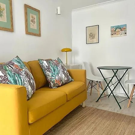Cozy One-bedroom In Alfama By Lisboafama شقة