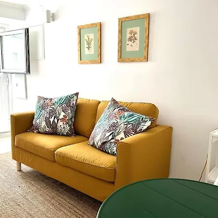 Cozy One-bedroom In Alfama By Lisboafama *