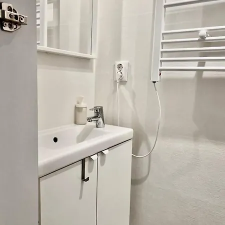 شقة Cozy One-bedroom In Alfama By Lisboafama