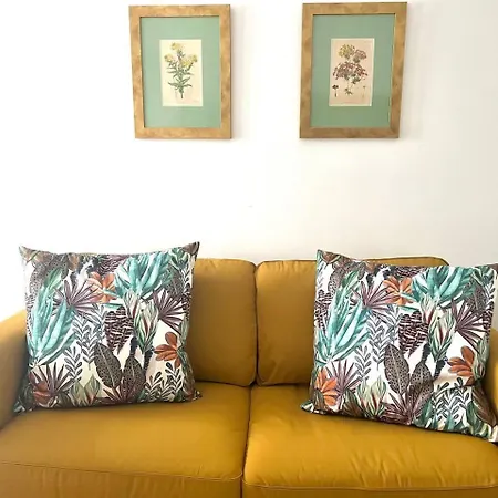 Cozy One-bedroom In Alfama By Lisboafama شقة *