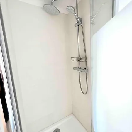 شقة Cozy One-bedroom In Alfama By Lisboafama
