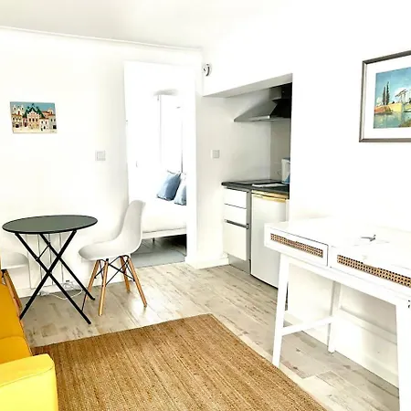 Cozy One-bedroom In Alfama By Lisboafama *