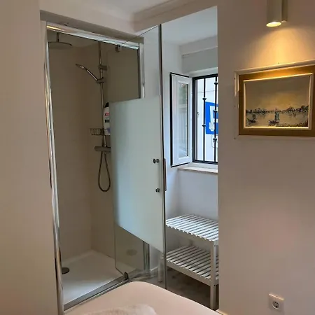Cozy One-bedroom In Alfama By Lisboafama *